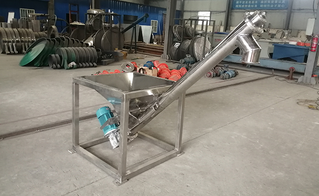 ls螺旋輸送機：型號齊全，結(jié)構(gòu)簡單，占地面積小，輸送能力強。